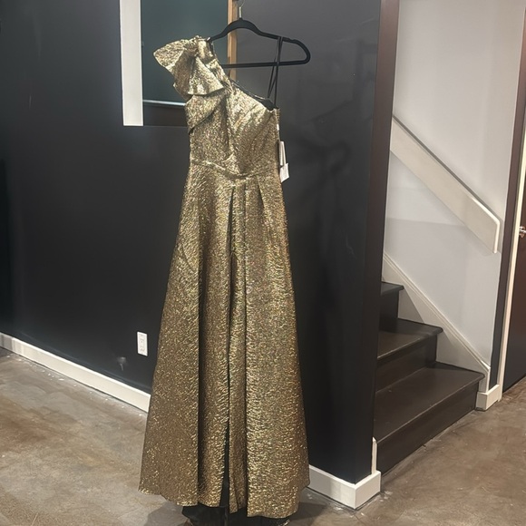 MAC DUGGAL 67297 ONE SHOULDER METALLIC ANTIQUE BRONZE BALL-GOWN sz 6 - Picture 3 of 12